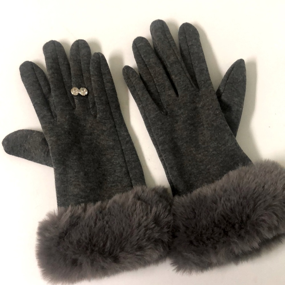 CUTE JEWEL FAUX FUR MITTENS
